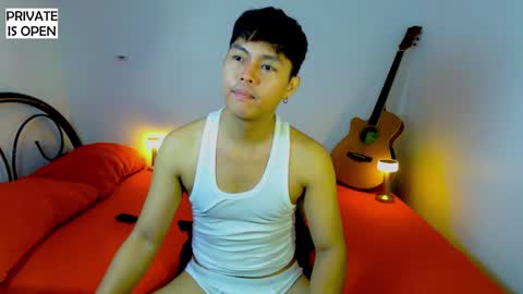 Snapshot of yuri_nation chatting on 12/17/24, 05:51 yuri nation online show from 12/17/24, 05:51