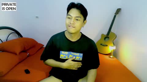 Snapshot of yuri_nation chatting on 12/24/24, 09:17 yuri nation online show from 12/24/24, 09:17