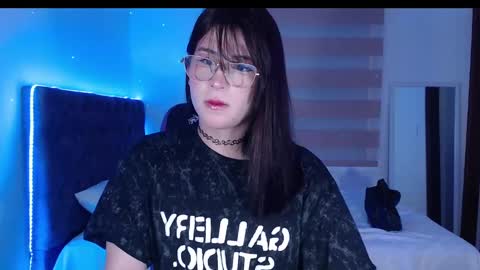 Yuri Stars online show from 02/09/25, 10:43