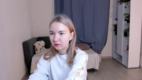 Snapshot of yuricazel chatting on 11/10/25, 07:07 Alesia online show from 11/10/25, 07:07