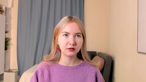 Snapshot of yuricazel chatting on 12/01/25, 08:19 Alesia online show from 12/01/25, 08:19