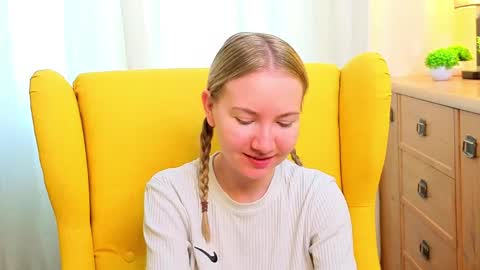 Alesia online show from 04/07/26, 07:09