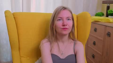 Alesia online show from 04/14/26, 07:25