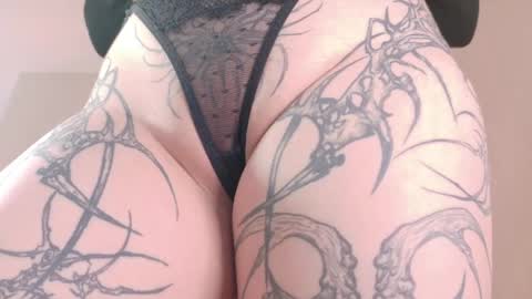 Hi My name Yuriko online show from 05/28/26, 09:39