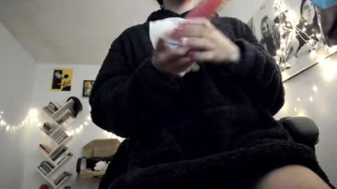 Snapshot of yury_sun chatting on 01/08/25, 10:58 paola online show from 01/08/25, 10:58