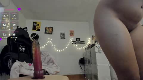 Snapshot of yury_sun chatting on 02/10/25, 09:15 paola online show from 02/10/25, 09:15