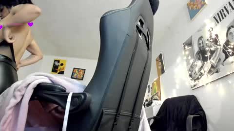 Snapshot of yury_sun chatting on 02/24/25, 10:14 paola online show from 02/24/25, 10:14