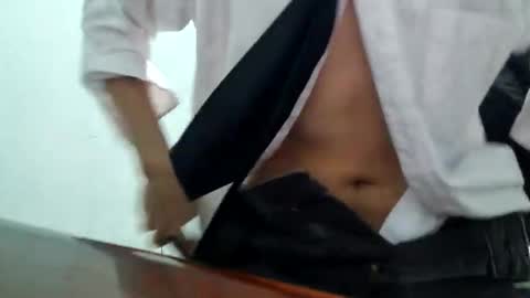 Snapshot of yuuju_innu chatting on 02/21/26, 12:22 yuuju_innu online show from 02/21/26, 12:22