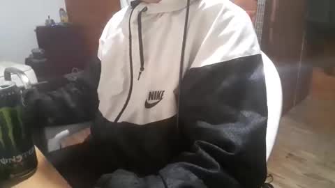 Yuumi online show from 04/05/26, 06:32