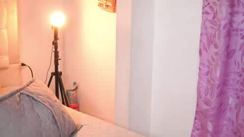 Yuyi Cam online show from 10/27/25, 02:59