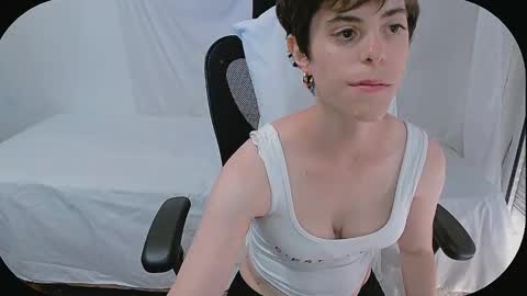 Snapshot of yuyito15 chatting on 01/04/25, 08:16 Yuyu online show from 01/04/25, 08:16