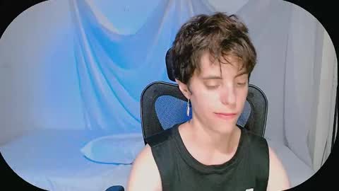 Snapshot of yuyito15 chatting on 01/08/25, 02:25 Yuyu online show from 01/08/25, 02:25