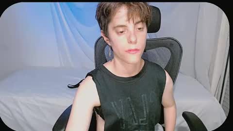 Snapshot of yuyito15 chatting on 01/09/25, 02:01 Yuyu online show from 01/09/25, 02:01