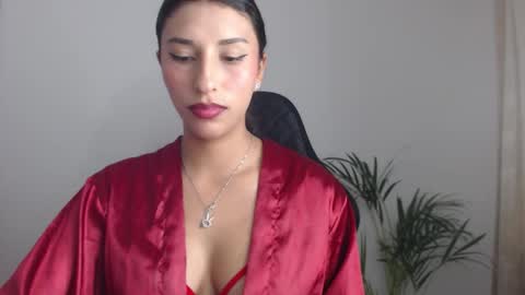 yuzii Im new to these pages so I hope you guys are kind to me. online show from 12/20/25, 11:34