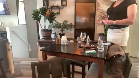 Yvonne online show from 02/10/26, 08:02