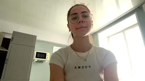 Lina online show from 05/30/26, 07:05