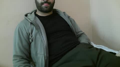 Snapshot of yxxtxxdentyk chatting on 12/06/24, 05:31 Bi BearXXX online show from 12/06/24, 05:31