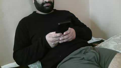 Snapshot of yxxtxxdentyk chatting on 12/19/24, 08:02 Bi BearXXX online show from 12/19/24, 08:02