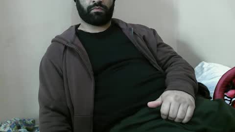 Snapshot of yxxtxxdentyk chatting on 01/18/25, 05:41 Bi BearXXX online show from 01/18/25, 05:41