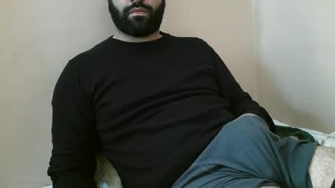 Snapshot of yxxtxxdentyk chatting on 01/22/25, 05:37 Bi BearXXX online show from 01/22/25, 05:37
