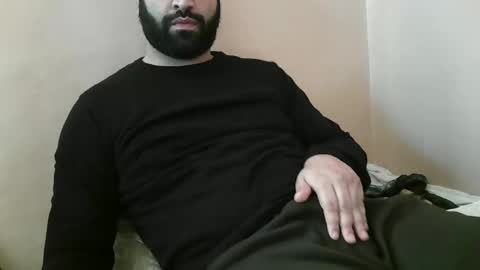 Snapshot of yxxtxxdentyk chatting on 01/24/25, 05:31 Bi BearXXX online show from 01/24/25, 05:31