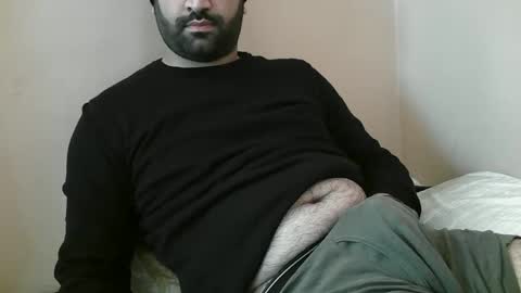 Snapshot of yxxtxxdentyk chatting on 01/28/25, 05:11 Bi BearXXX online show from 01/28/25, 05:11
