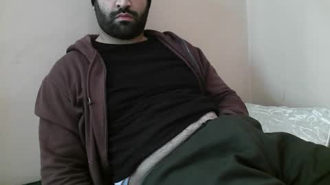 Snapshot of yxxtxxdentyk chatting on 02/03/25, 06:02 Bi BearXXX online show from 02/03/25, 06:02