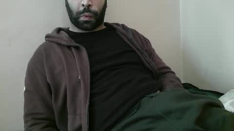 Snapshot of yxxtxxdentyk chatting on 02/04/25, 05:53 Bi BearXXX online show from 02/04/25, 05:53