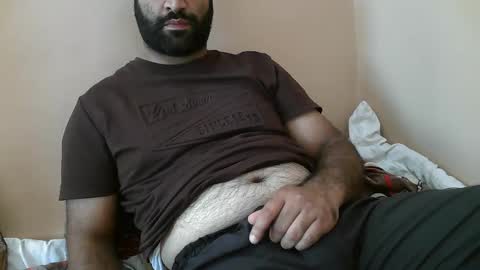 Snapshot of yxxtxxdentyk chatting on 09/29/25, 04:39 Bi BearXXX online show from 09/29/25, 04:39