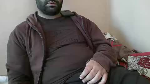 Snapshot of yxxtxxdentyk chatting on 10/10/25, 05:06 Bi BearXXX online show from 10/10/25, 05:06