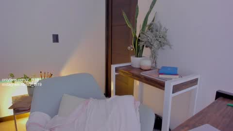 Snapshot of z_th19 chatting on 12/20/24, 07:50 Celeste online show from 12/20/24, 07:50