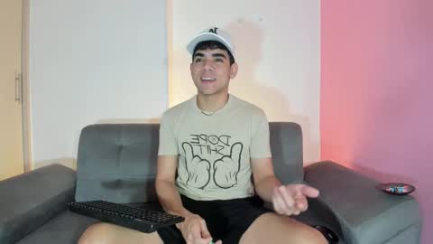 Snapshot of zac_joness chatting on 09/13/25, 12:16 zac online show from 09/13/25, 12:16