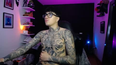 zac_muller1 online show from 11/22/25, 04:33