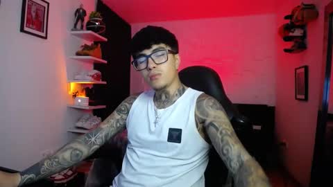 Snapshot of zac_muller1 chatting on 12/23/25, 06:00 zac_muller1 online show from 12/23/25, 06:00