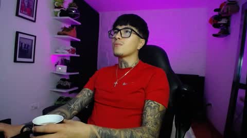 Snapshot of zac_muller1 chatting on 01/06/26, 05:44 zac_muller1 online show from 01/06/26, 05:44