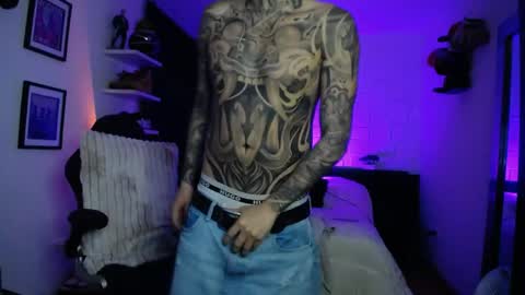 zac_muller1 online show from 05/20/26, 11:16