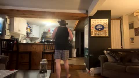 zach42104 online show from 03/11/26, 07:03