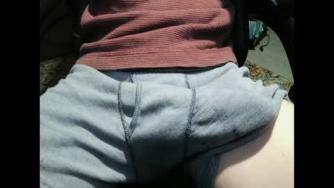 zach52590 online show from 10/27/25, 08:02