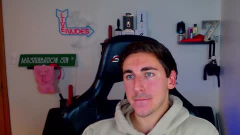 Zach Rhyder online show from 12/17/24, 02:44