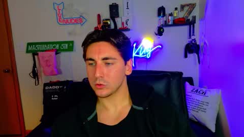 Zach Rhyder online show from 11/26/25, 01:39