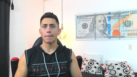 zachpri20 online show from 12/19/24, 10:24