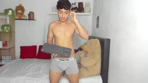 Snapshot of zack_and_alan chatting on 09/12/25, 12:05 zack online show from 09/12/25, 12:05