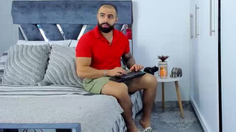 Richard online show from 11/25/25, 01:33