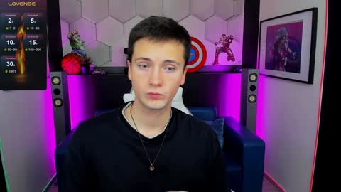 Snapshot of zack_hemsey chatting on 12/03/24, 10:28 Zack online show from 12/03/24, 10:28