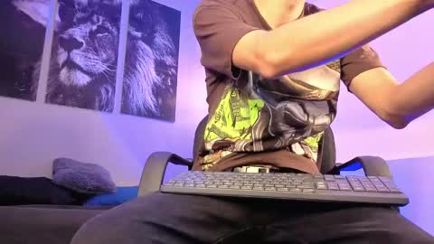 zack_isback online show from 04/24/26, 07:49