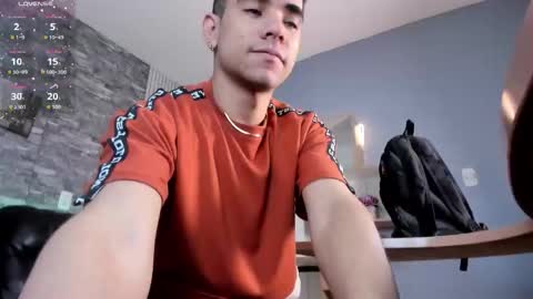 zack_joness10 online show from 12/17/25, 03:34