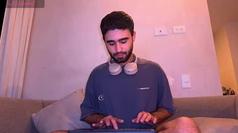 zack_sullivan22 online show from 05/17/26, 06:11