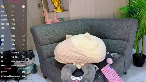 Snapshot of zackary_025 chatting on 02/23/25, 06:17 Zack online show from 02/23/25, 06:17