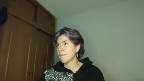 Snapshot of zafira_raven chatting on 10/25/25, 10:48 zafira_raven online show from 10/25/25, 10:48