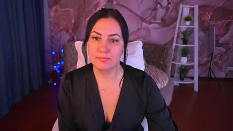 Zafiramoonn online show from 11/17/25, 01:39